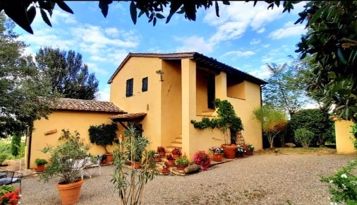 Foto Rustico a San Casciano dei Bagni Centro di 130 m² con 5 locali
