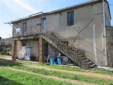 Foto Rustico a Gavorrano Ravi di 350 m² con 8 locali in vendita