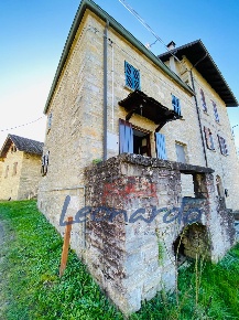 Foto Rustico a Farini di 90 m² con 3 locali in vendita