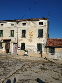 Foto Rustico a San Giacomo delle Segnate Centro di 280 m² con 4 locali