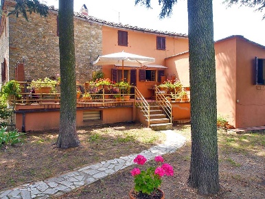 Foto Rustico a Castelnuovo Berardenga di 115 m² con 5 locali in vendita