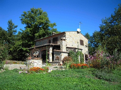 Foto Rustico a Montieri Boccheggiano di 422 m² con 12 locali in vendita