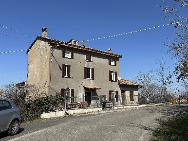 Foto Rustico a Gropparello di 167 m² con 5 locali in vendita