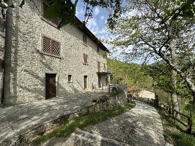 Foto Rustico in strada Provinciale 68 27, Bibbiena di 217 m² con 5 locali