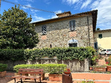 Foto Rustico a Greve in Chianti di 230 m² con 7 locali in vendita