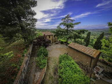 Foto Rustico a Volterra Centro di 145 m² con 6 locali in vendita