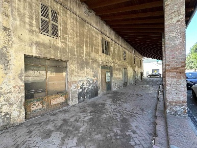 Foto Rustico a San Giorgio Piacentino Centro di 835 m² con 20 locali