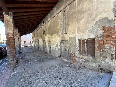 Foto Rustico a San Giorgio Piacentino Centro di 835 m² con 20 locali