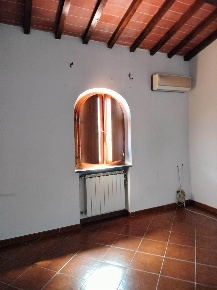 Foto Rustico a Campi Bisenzio Torricella di 190 m² con 6 locali in vendita