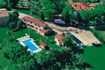 Foto Rustico a Castiglione del Lago Villastrada di 200 m² con 14 locali