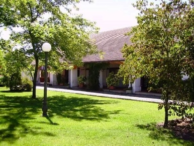 Foto Rustico a Mortara Centro di 920 m² con 5 locali in vendita