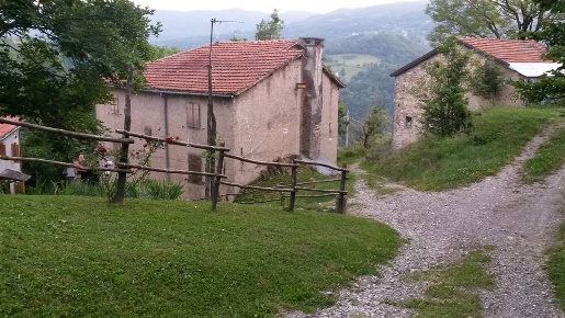Foto Rustico a Frassinoro di 300 m² con 8 locali in vendita