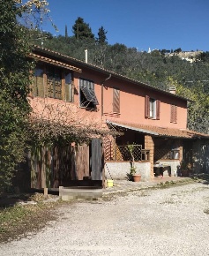 Foto Rustico in Via di Venturina 1, Campiglia Marittima Centro di 245 m²