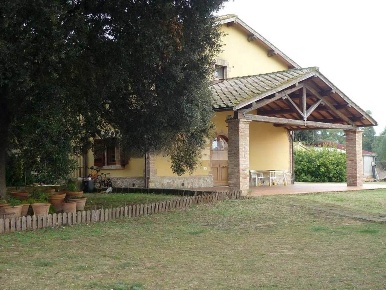 Foto Rustico a Grosseto Roselle - Nomadelfia di 250 m² con 12 locali