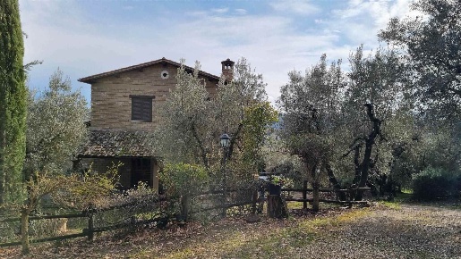 Foto Rustico in madonna della noce, Tarano di 158 m² con 5 locali