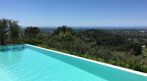 Foto Rustico a Camaiore Camaiore Paese di 185 m² con 7 locali in vendita
