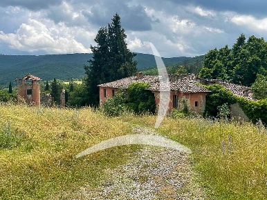 Foto Rustico a Bucine Badia Agnano di 1000 m² con 35 locali in vendita