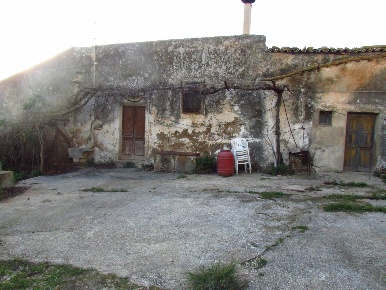 Foto Rustico in Via Vassallo, Sciacca di 130 m² con 5 locali in vendita