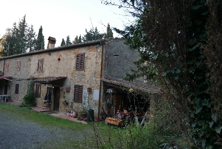 Foto Rustico a Montescudaio di 600 m² con 9 locali in vendita