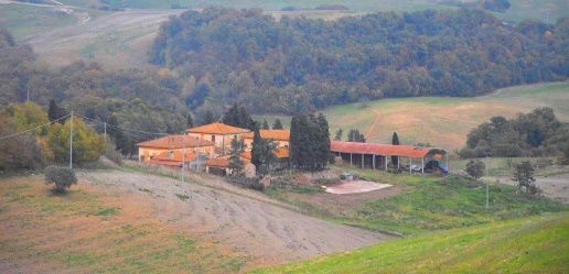 Foto Rustico in Via di Zambra, Volterra di 1750 m² con 20 locali in vendita