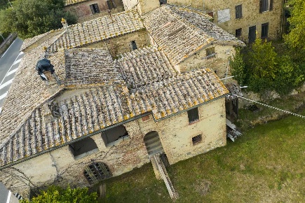 Foto Rustico a Castelnuovo Berardenga di 600 m² con 18 locali in vendita