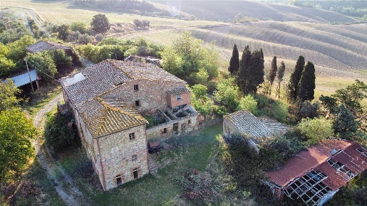 Foto Rustico a Volterra Centro di 1220 m² con 10 locali in vendita