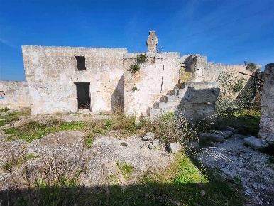 Foto Rustico in contrada Frantella snc, Grottaglie con 4 locali in vendita