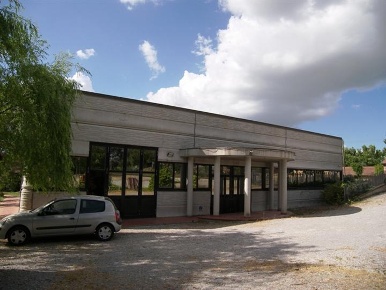 Foto Rustico a Lucignano Centro di 400 m² con 2 locali in vendita
