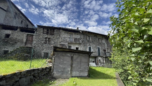 Foto Rustico a Teglio San Giacomo di 128 m² con 4 locali in vendita