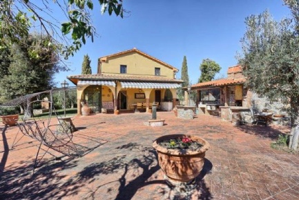 Foto Rustico in montesolaio, Campiglia Marittima di 320 m² con 10 locali