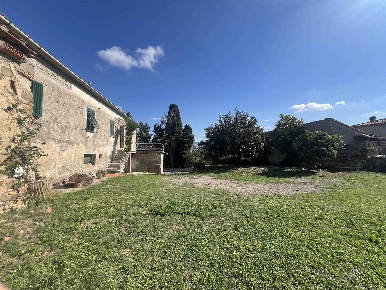 Foto Rustico a Santa Luce Pieve Di Santa Luce di 166 m² con 8 locali