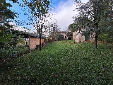 Foto Rustico a Treia di 421 m² con 15 locali in vendita
