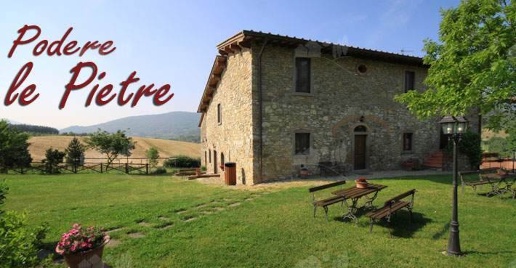 Foto Rustico in Via di Memmenano 63, Poppi di 390 m² con 14 locali