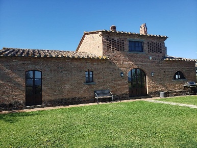 Foto Rustico a Cortona Centro di 530 m² con 12 locali in vendita
