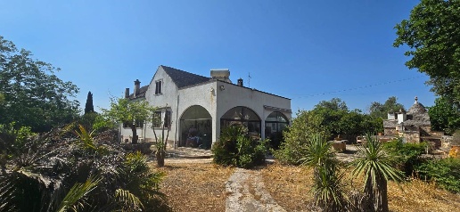 Foto Rustico in C.DA CAVALCATORE, Martina Franca di 314 m² con 9 locali