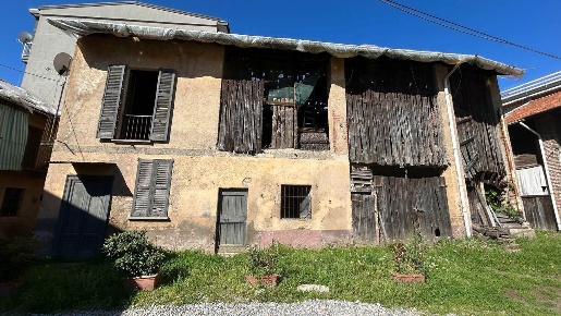 Foto Rustico in Via Badia 8, Origgio di 228 m² con 7 locali in vendita