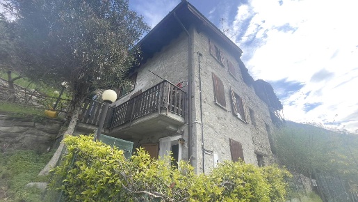 Foto Rustico a Buglio in Monte di 141 m² con 6 locali in vendita