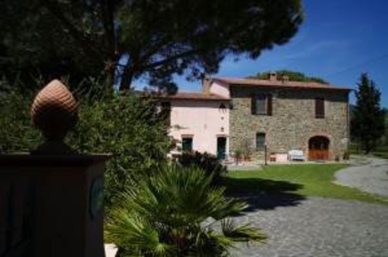 Foto Rustico a Castiglione della Pescaia Punta Ala di 450 m² con 14 locali