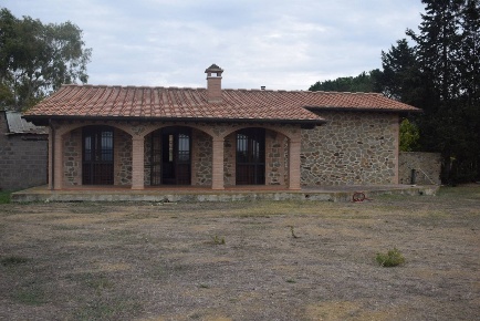Foto Rustico a Scarlino di 320 m² con 4 locali in vendita