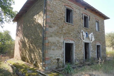 Foto Rustico a Cortona Pietraia di 240 m² con 7 locali in vendita