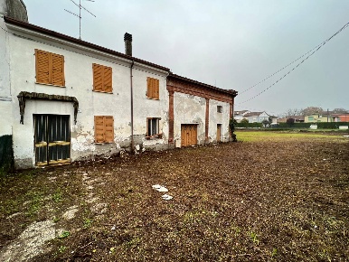 Foto Rustico in VIA NAZIONALE 81, Luzzara Codisotto di 70 m² con 5 locali