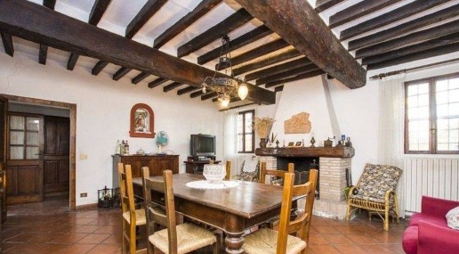 Foto Rustico a Modena Cognento di 800 m² con 10 locali in vendita