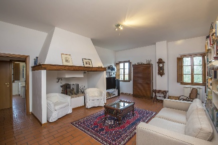 Foto Rustico a Siena Cerchiaia - Coroncina di 355 m² con 13 locali