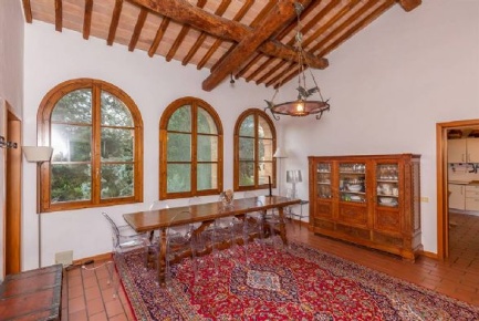 Foto Rustico a Siena Cerchiaia - Coroncina di 355 m² con 13 locali