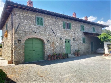 Foto Rustico a Borgo San Lorenzo di 400 m² con 11 locali in vendita