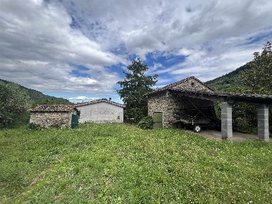 Foto Rustico a Buti di 191 m² con 4 locali in vendita