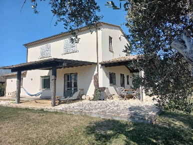 Foto Rustico in str.della sgrilla  snc, Capalbio di 140 m² con 10 locali