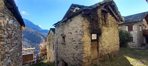 Foto Rustico in Pianazzola, Chiavenna di 40 m² con 2 locali in vendita
