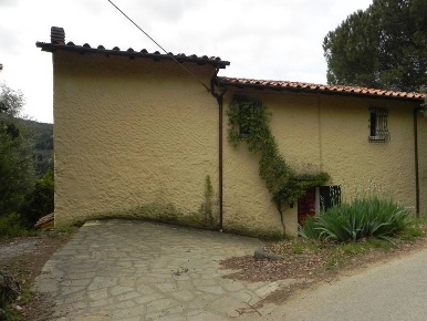 Foto Rustico a Massarosa Pieve a Elici, Montigiano, Gualdo di 200 m²