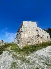 Foto Rustico a Realmonte Centro di 500 m² con 8 locali in vendita